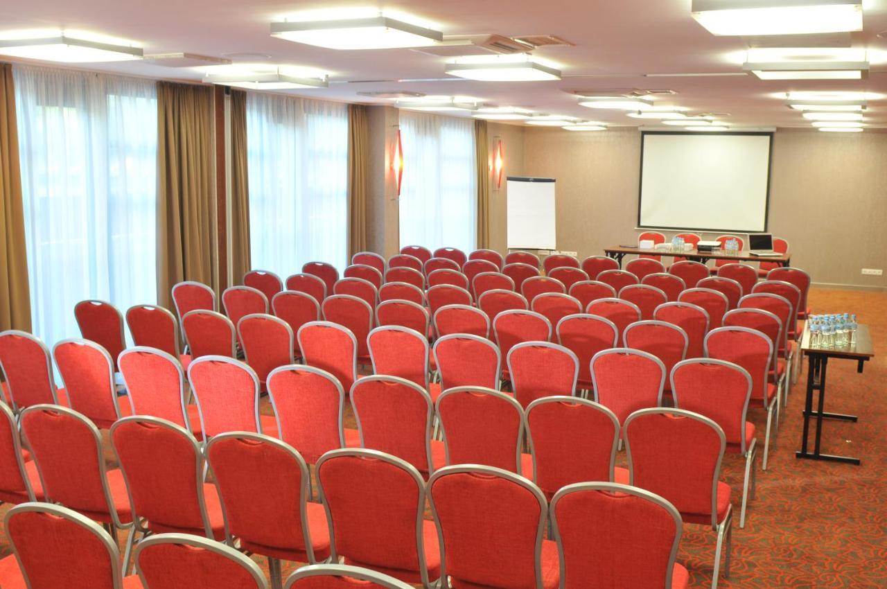 Centrum Wypoczynkowo-Konferencyjne Solaris Łazy Dış mekan fotoğraf